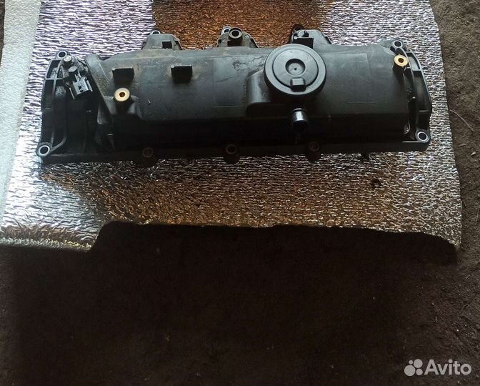 Клапанная крышка двс Ниссан кашкай