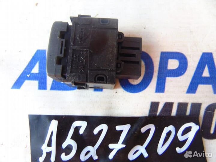 Кнопка омывателя фар для Nissan X-Trail 1 2001-20