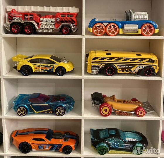 Hot wheels машинки