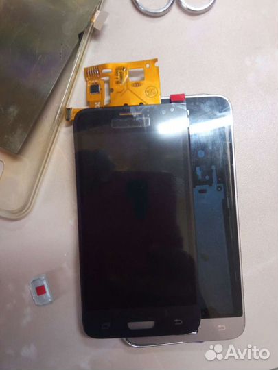 Дисплей Samsung galaxy j2