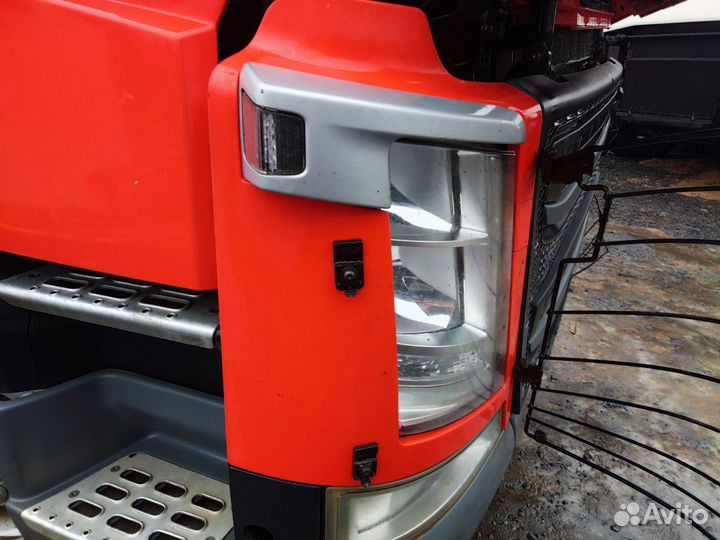 Облицовка фары правой 2017г. Volvo FM
