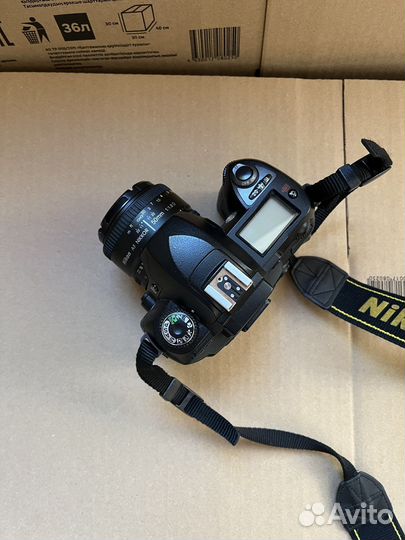 Зеркальный фотоаппарат nikon d70s