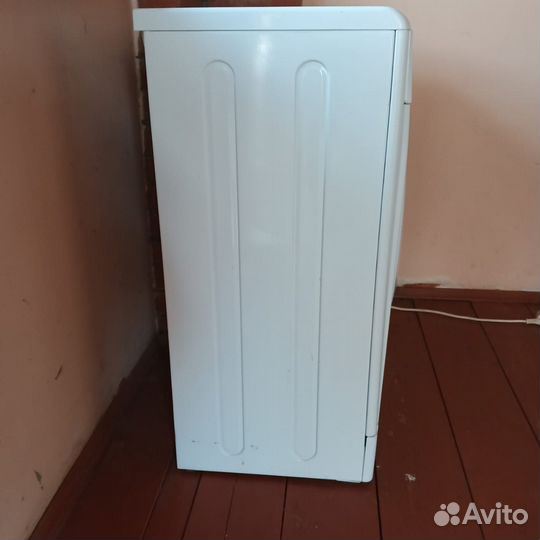 Продам стиральную машину автомат Indesit