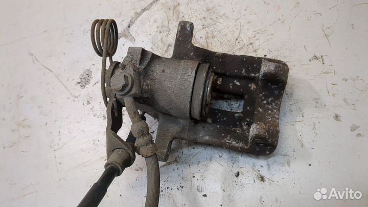 Суппорт правый задний Audi A4 (B5)