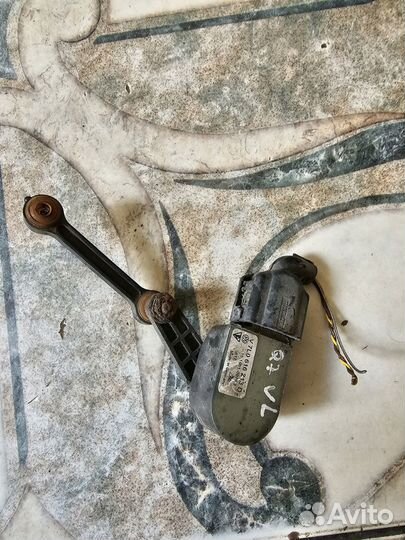 Датчик регулировки дорожного просвета Audi Q7