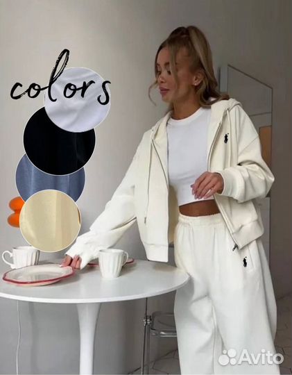 Спортивный костюм женский