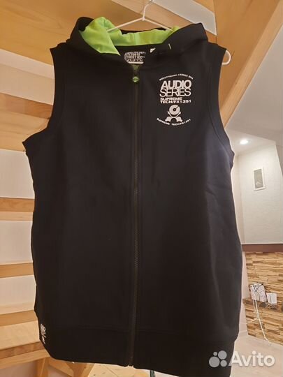 Жилетка новая C&A Германия р.176