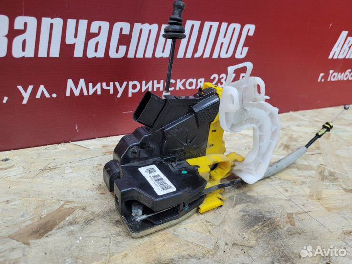 Замок двери передний левый Kia Ceed JD