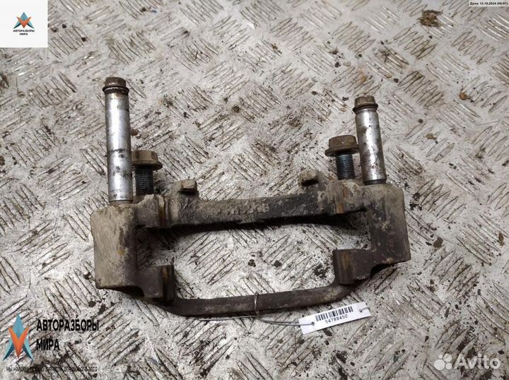 Скоба суппорта Mercedes-Benz Vito W638 1999