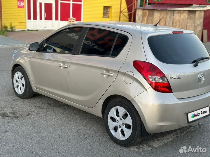 Hyundai i20 1.4 AT, 2010, 168 000 км