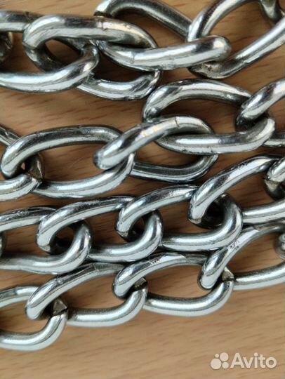 Металлическая цепь