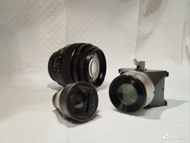 Старые фотоаппараты, объективы, вспышки