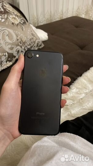 iPhone 7, 32 ГБ