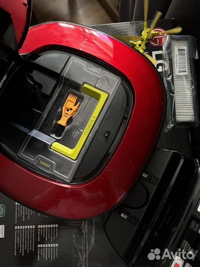 Робот пылесос LG VRF6043LR