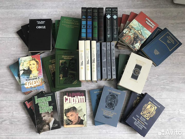 Книги в ассортименте