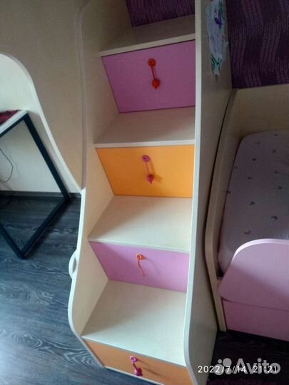 Кровать чердак + лестница с ящиками+матрас