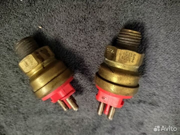 Датчик вкл.вентилятора 3х конт для Mer Benz W124