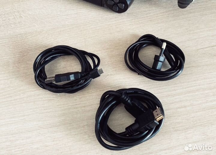 Sony playstation 4 slim + 95 крутых игр