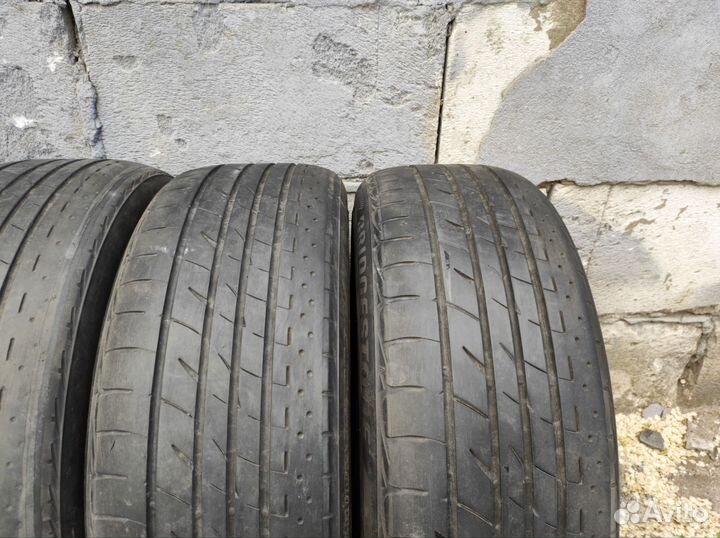 Bridgestone Playz PX-RV 225/45 R19