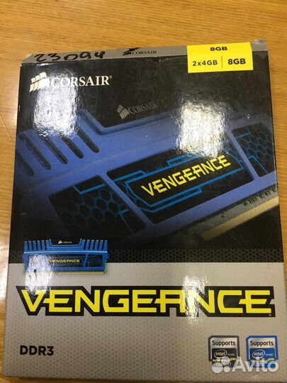 DDR3 Corsair Vengeance 2x4GB
