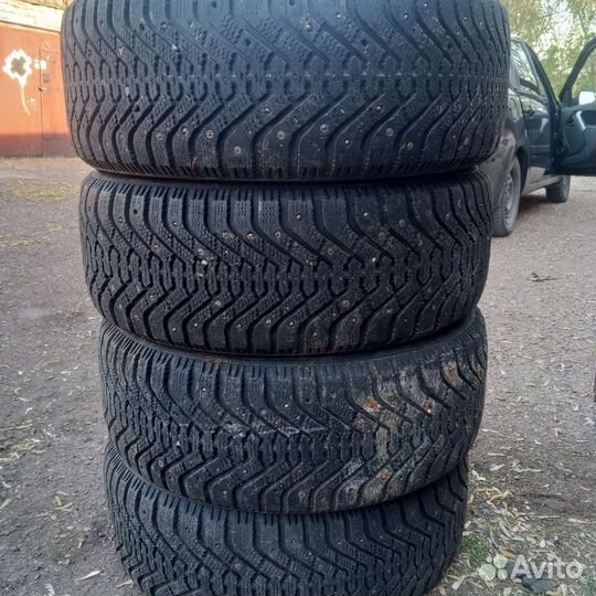 Goodyear UltraGrip 500 225/60 R17