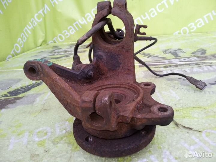 Ступица цапфа кулак левая Citroen Xsara 1 лифтбек