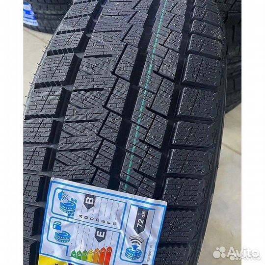 Kapsen SnowShoes AW33 235/65 R17