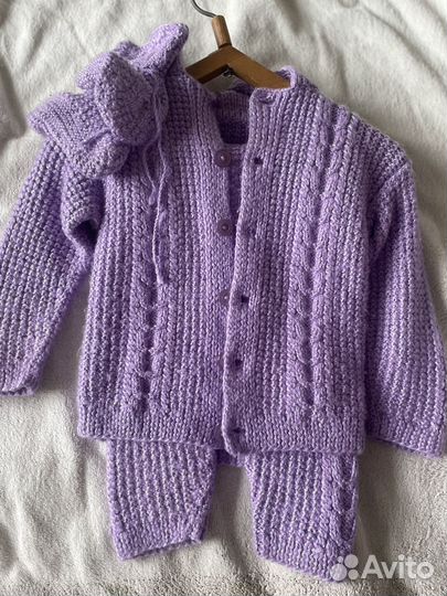Вязаный костюм на мальчика или девочку