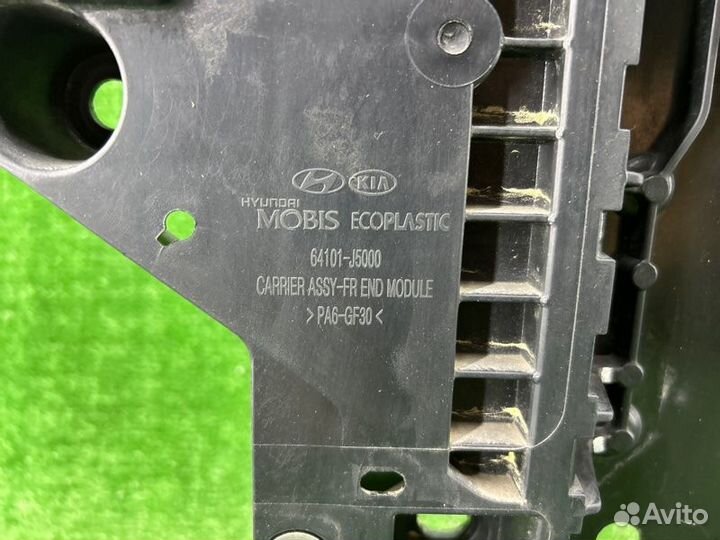 Передняя панель (телевизор) передняя Kia Stinger