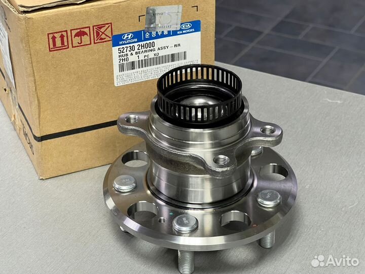 Ступица с подшипником задняя KIA Ceed 2006