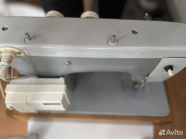 Продается швейная машина