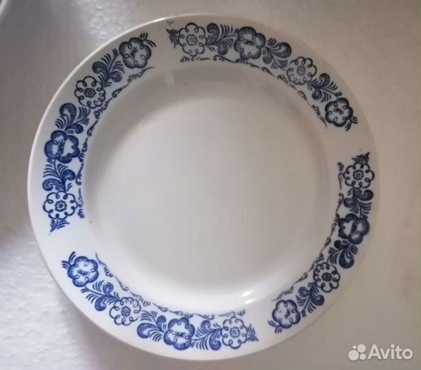 Тарелки, кружки, весы