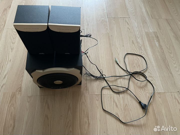 Сабвуфер и колонки