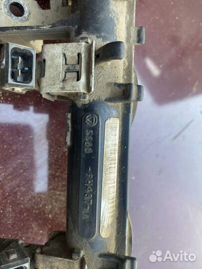 Топливная рампа с форсунками Ford Fusion 1.4