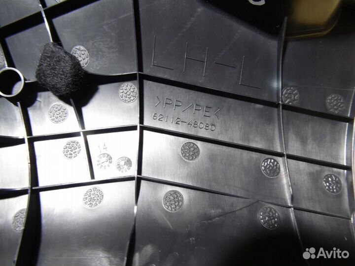 Накладка салона передняя правая Лексус рх 4