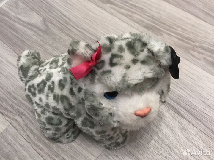 Продаю интерактивную игрушку