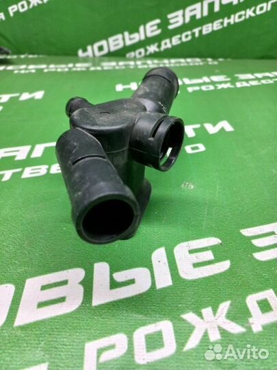 Фланец системы охлаждения Volkswagen Transporter