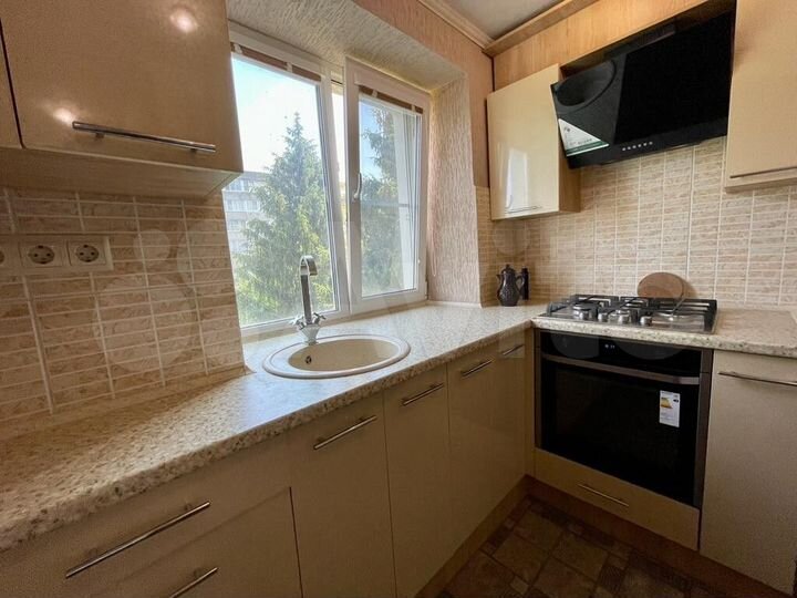 2-к. квартира, 55 м², 5/5 эт.