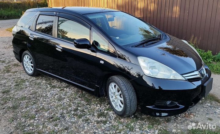 Honda Fit Shuttle, 2012