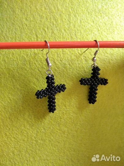 Серьги из чешского бисера