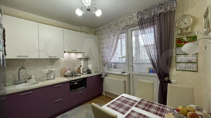2-к. квартира, 72 м², 6/9 эт.
