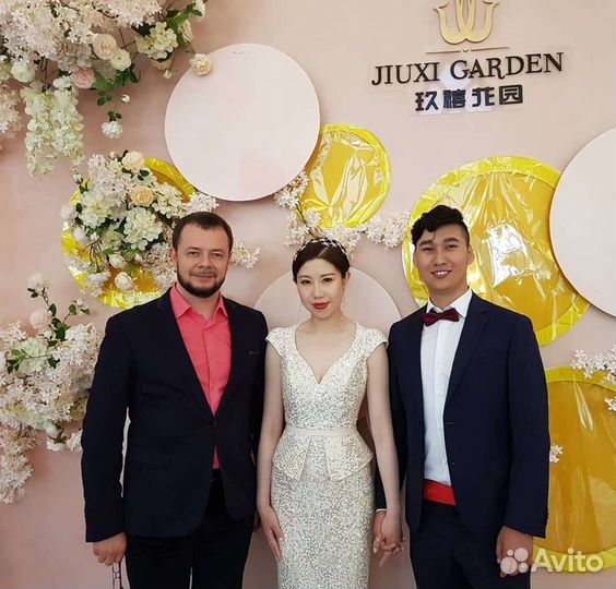 Ведущий, вокалист, звукооператор, певец, диджей