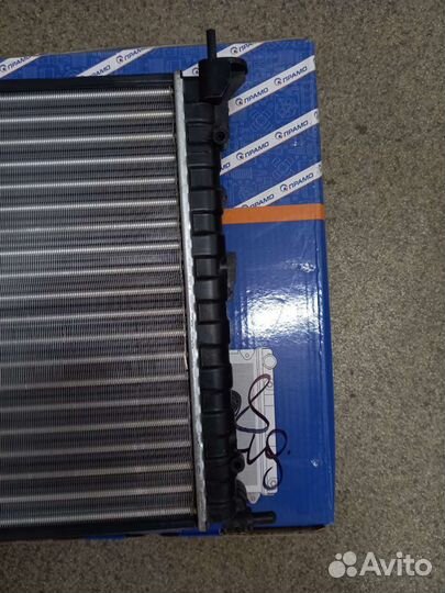 Радиатор охлаждения Logan 04-08 1.4/1.6 без конд