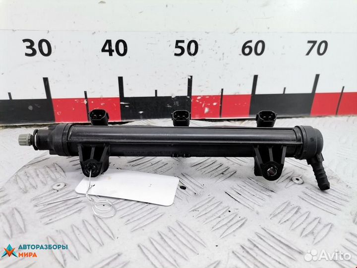 Форсунка Volkswagen Polo 4 рест. 2006 03E906031C