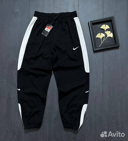 Спортивные штаны nike