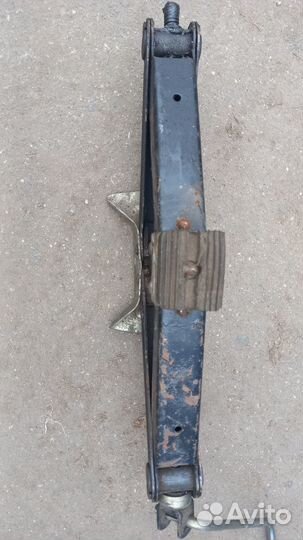 Домкрат ромбический