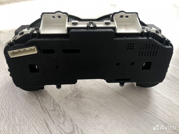 Приборная понель Corolla Axio