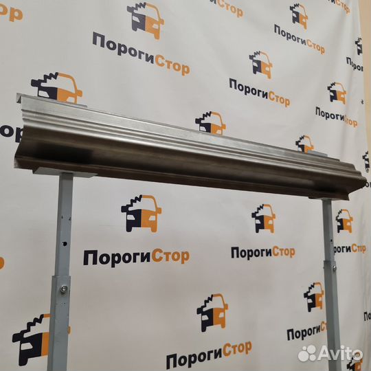 Порог пассажирской двери MB Sprinter 906 maxi