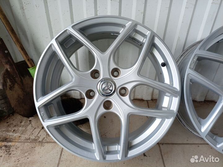 Литые диски R17 5/114.3