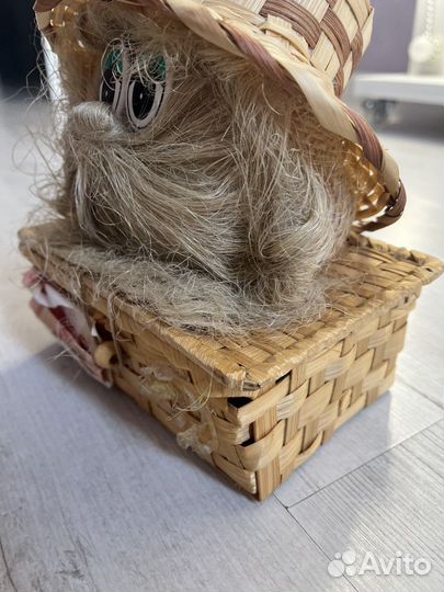 Оберег с корзинкой